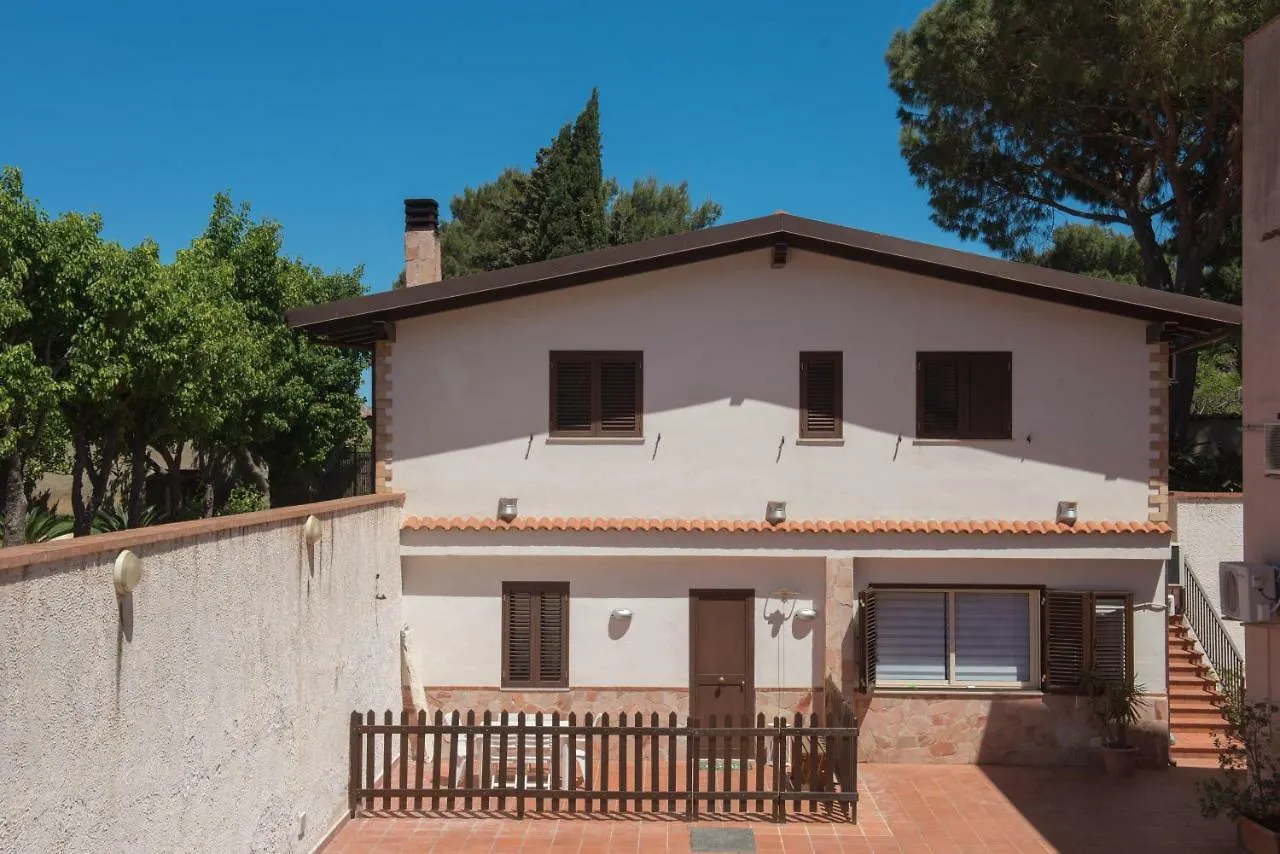 Villa Rosa Luxury Apartment Mondello 0*,  Italia