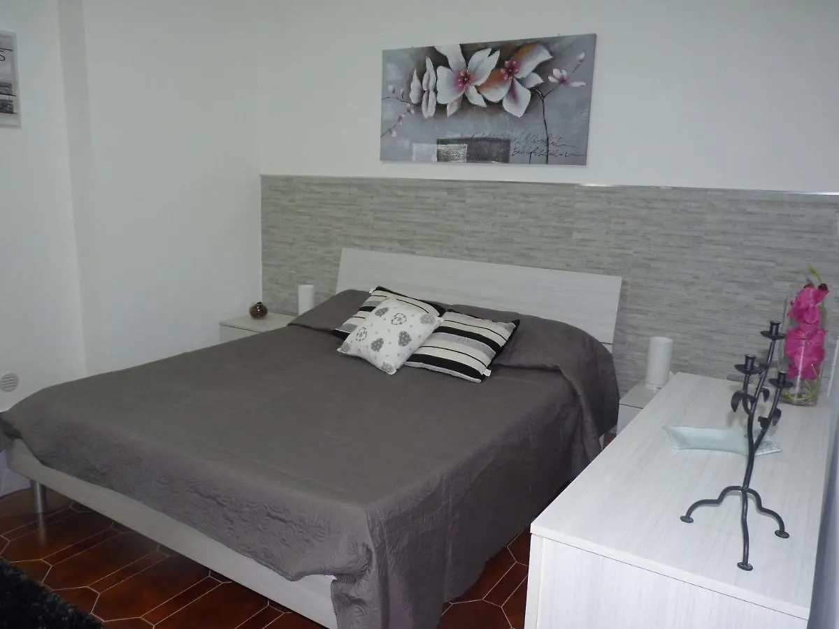 Villa Rosa Luxury Apartment Mondello 0*,  Italien
